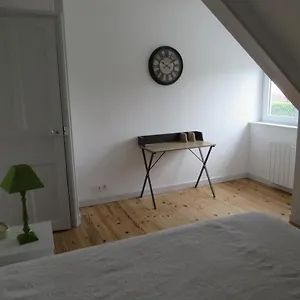 https://tout-prs-du-sentier-des-douaniers-2.inbrittany.com